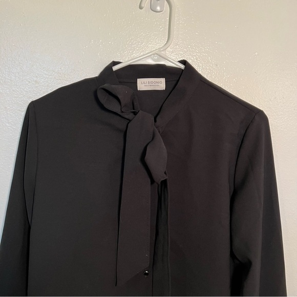 Lili Sidonio Molly Bracken Button Down Tie Neck Blouse Black - Picture 3 of 10